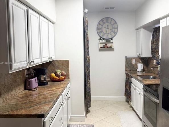 800 SW 26th Ct, Fort Lauderdale FL 33315