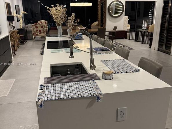 2000 S Bayshore Dr 46, Miami FL 33133