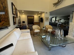 2000 S Bayshore Dr 46, Miami FL 33133