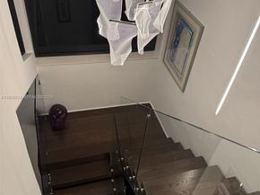 2000 S Bayshore Dr 46, Miami FL 33133