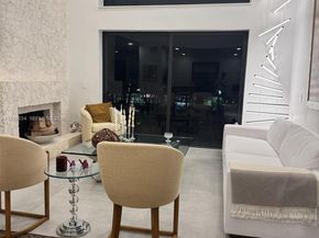 2000 S Bayshore Dr 46, Miami FL 33133