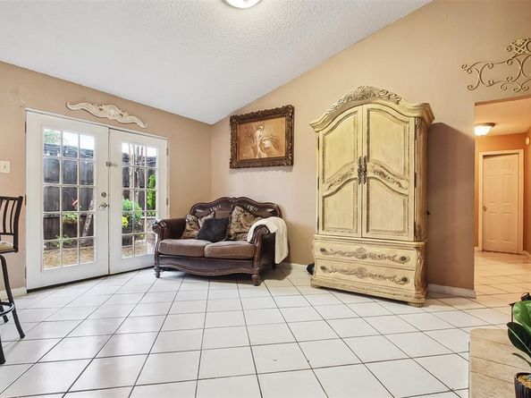 2704  Game Lake Drive , Irving Texas 75060