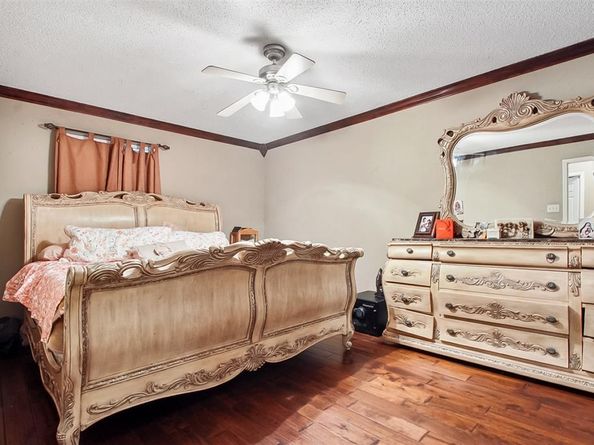 2704  Game Lake Drive , Irving Texas 75060