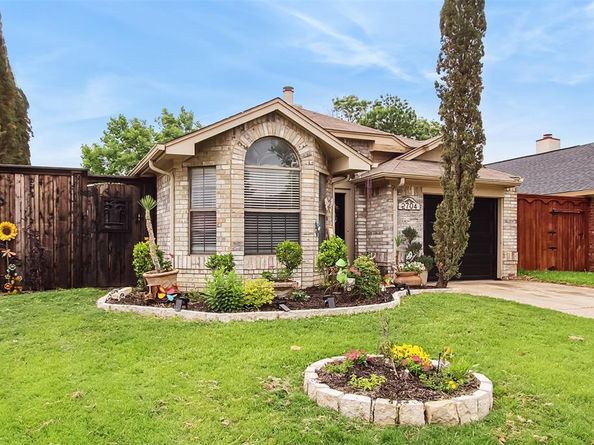 2704  Game Lake Drive , Irving Texas 75060