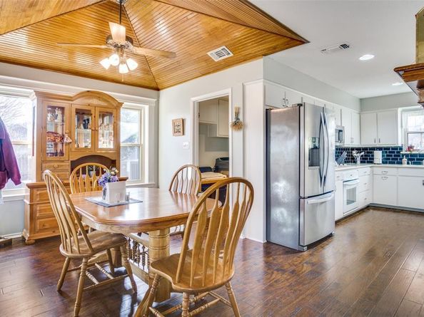 10124  Wandering Way Street , Benbrook Texas 76126