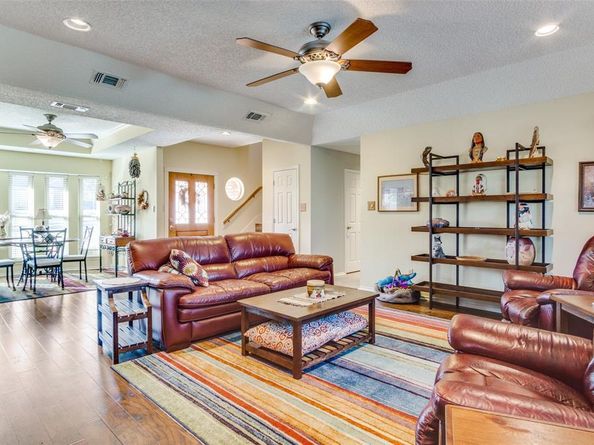 10124  Wandering Way Street , Benbrook Texas 76126
