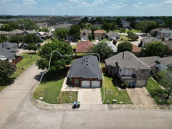 5202  Wyndham Court , Garland Texas 75043