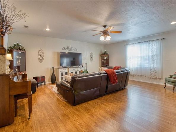 1224  Marion Avenue , Fort Worth Texas 76104