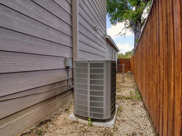 1224  Marion Avenue , Fort Worth Texas 76104