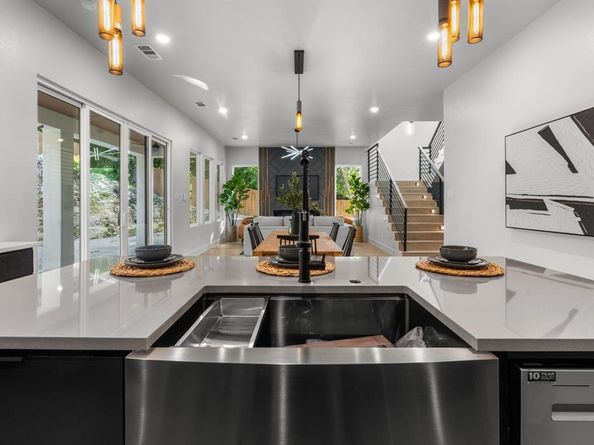 912  Brookwood  , Dallas Texas 75224