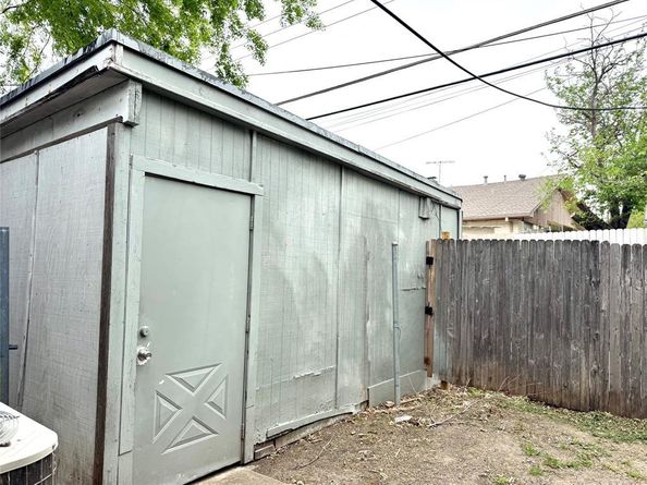 13357  Kit lane  , Dallas Texas 75240
