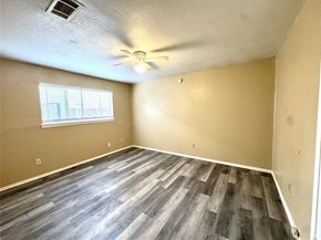 13357  Kit lane  , Dallas Texas 75240