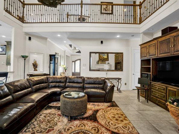 411  Breezeway Court , Cedar Hill Texas 75104