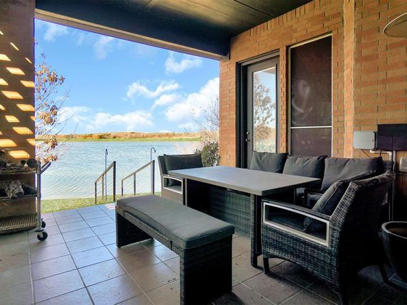 411  Breezeway Court , Cedar Hill Texas 75104