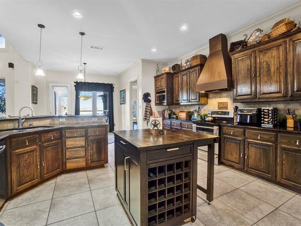 411  Breezeway Court , Cedar Hill Texas 75104