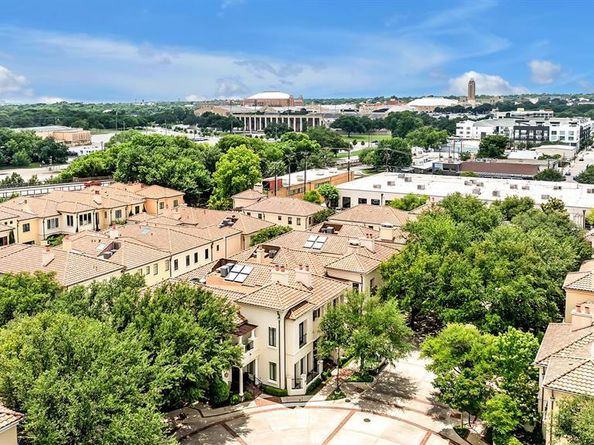 2705  Museum Way , Fort Worth Texas 76107