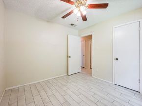 1304  Midbury Court , Arlington Texas 76015