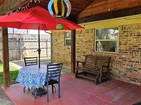 1304  Midbury Court , Arlington Texas 76015