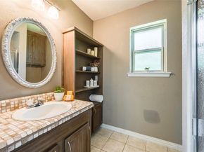 1304  Midbury Court , Arlington Texas 76015