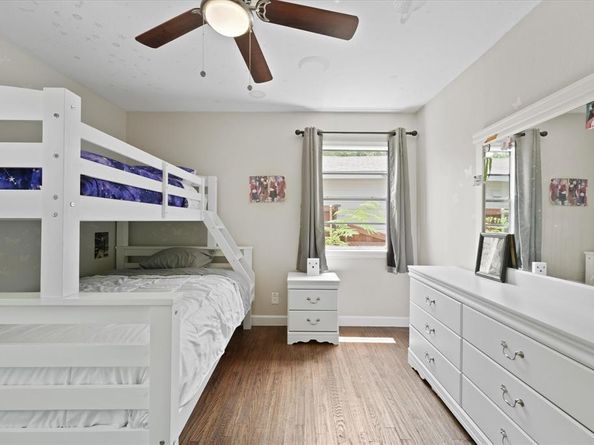 106  Nichols Street , Irving Texas 75060