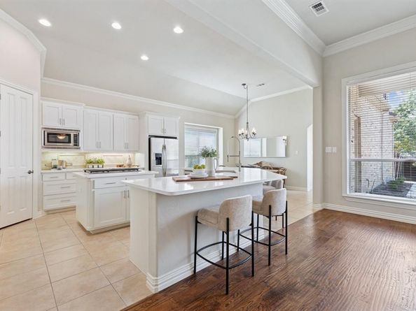 2015  Crockett Circle , Irving Texas 75038