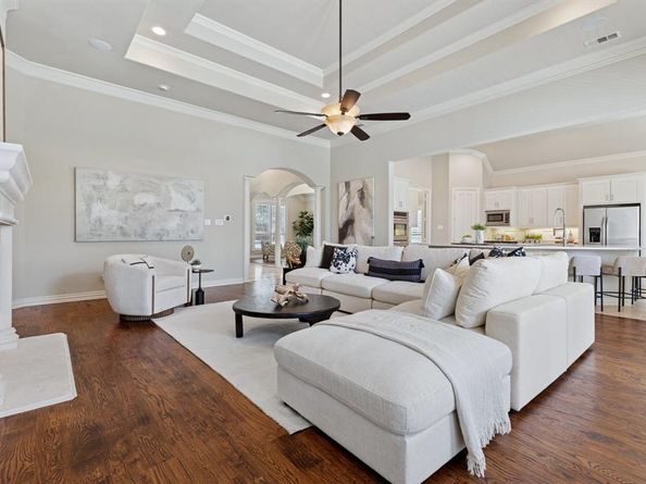 2015  Crockett Circle , Irving Texas 75038