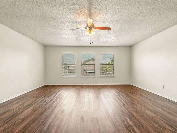 5204  Blue Circle , Haltom City Texas 76137