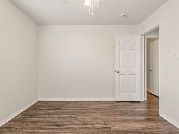 5204  Blue Circle , Haltom City Texas 76137