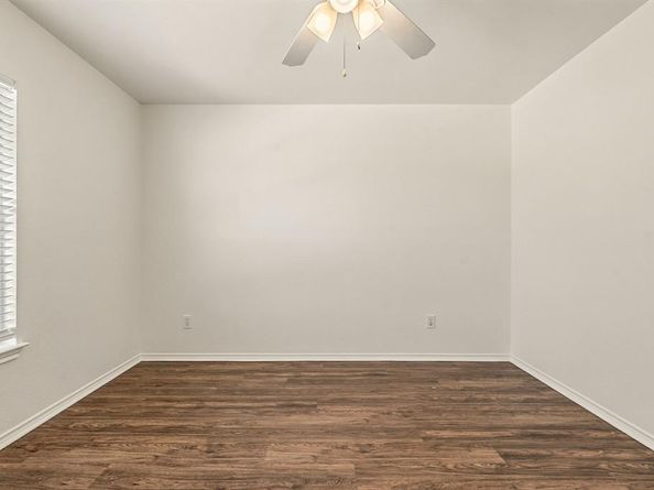 5204  Blue Circle , Haltom City Texas 76137