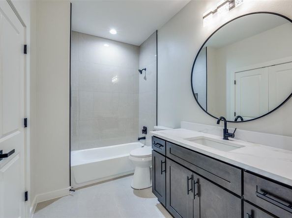 3324  Navaro Street , Dallas Texas 75212