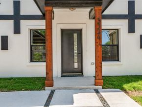 3324  Navaro Street , Dallas Texas 75212