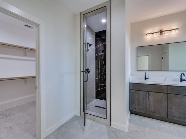 3324  Navaro Street , Dallas Texas 75212