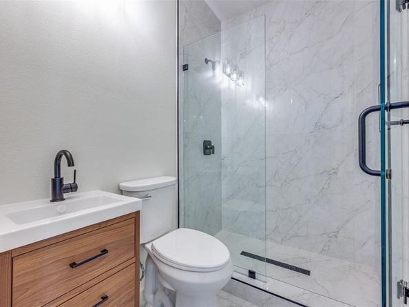 3324  Navaro Street , Dallas Texas 75212