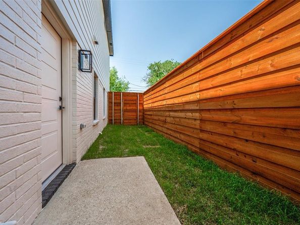 3324  Navaro Street , Dallas Texas 75212