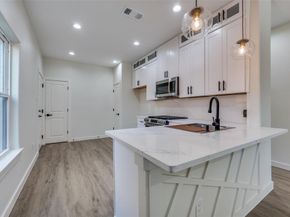 3324  Navaro Street , Dallas Texas 75212