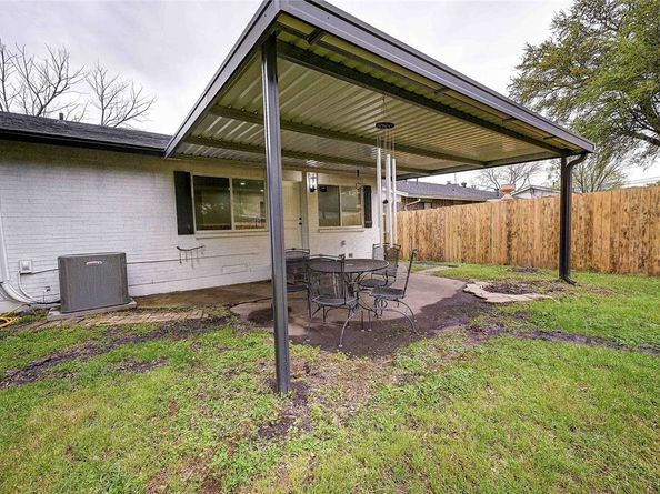 9521  Crestshire Drive , Dallas Texas 75227