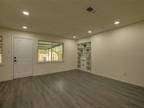 9521  Crestshire Drive , Dallas Texas 75227