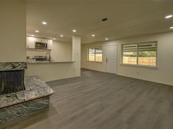 9521  Crestshire Drive , Dallas Texas 75227
