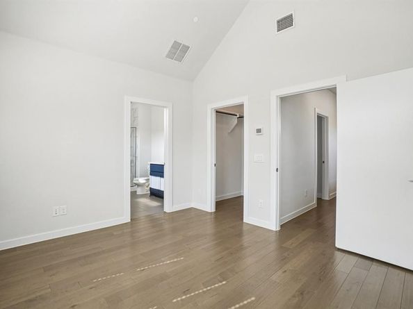1268  Clifftop Lane , Dallas Texas 75208