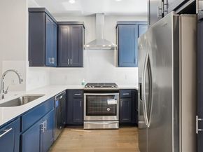 1268  Clifftop Lane , Dallas Texas 75208