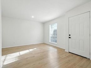 9827  Park Lane Court , Dallas Texas 75220