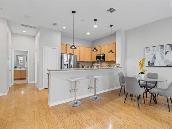 15759  Seabolt   44, Addison Texas 75001
