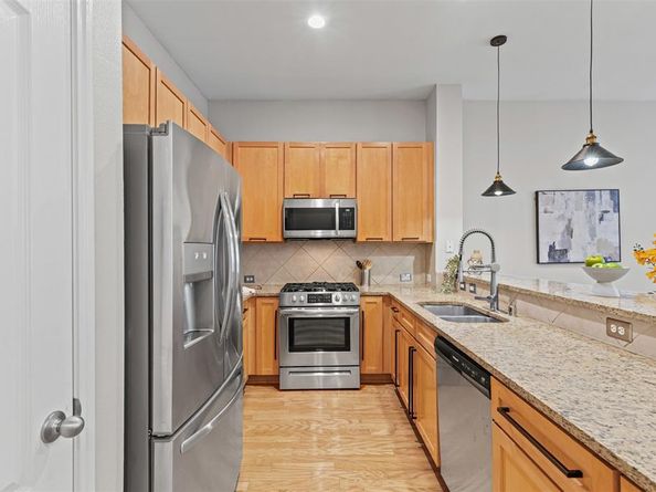 15759  Seabolt   44, Addison Texas 75001