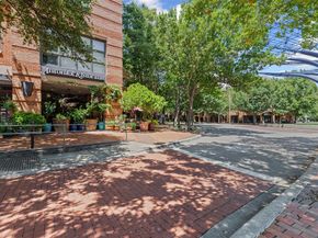 15759  Seabolt   44, Addison Texas 75001