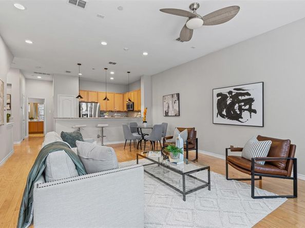 15759  Seabolt   44, Addison Texas 75001