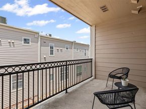 15759  Seabolt   44, Addison Texas 75001