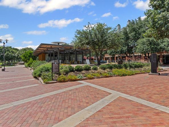 15759  Seabolt   44, Addison Texas 75001