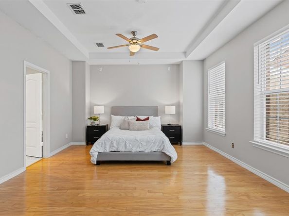 15759  Seabolt   44, Addison Texas 75001
