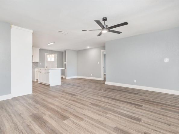 3828  Pacesetter Drive , Dallas Texas 75241