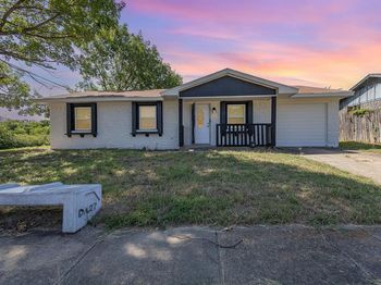 3828  Pacesetter Drive 